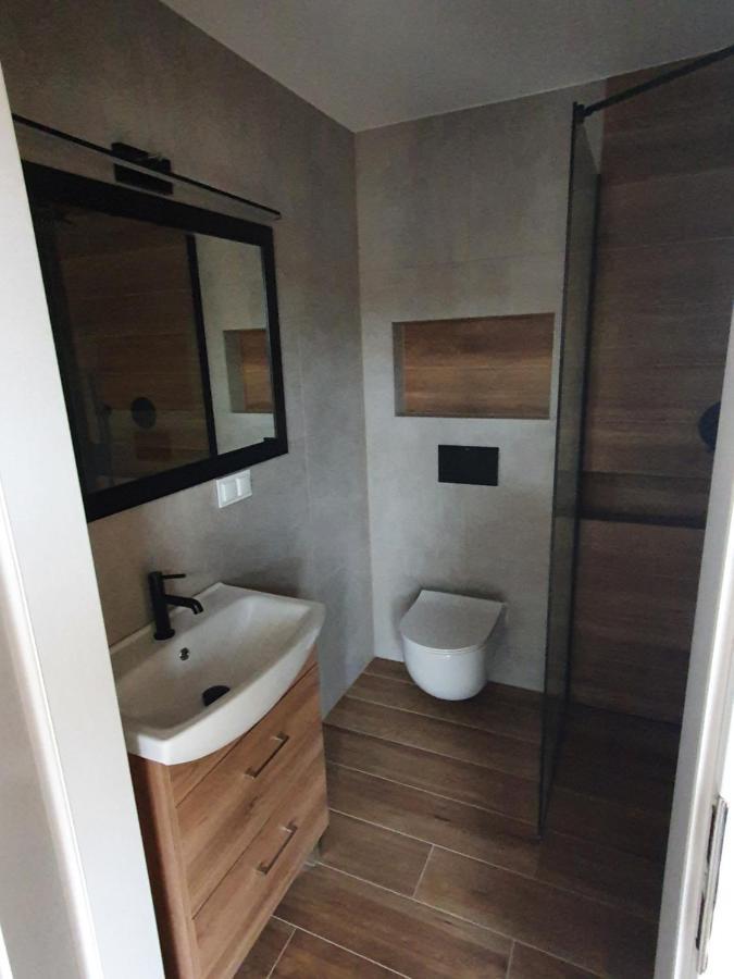 Ostrzycki Nad Jeziorem -balia-sauna-prywatny Pomost *
