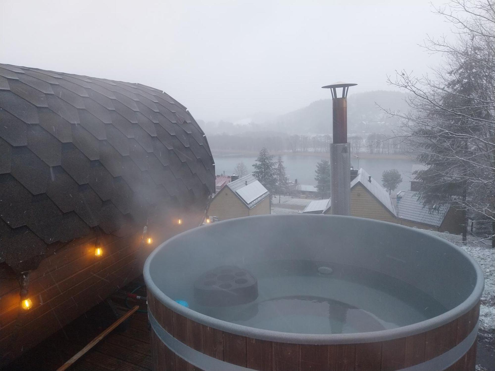Ostrzycki Nad Jeziorem -balia-sauna-prywatny Pomost