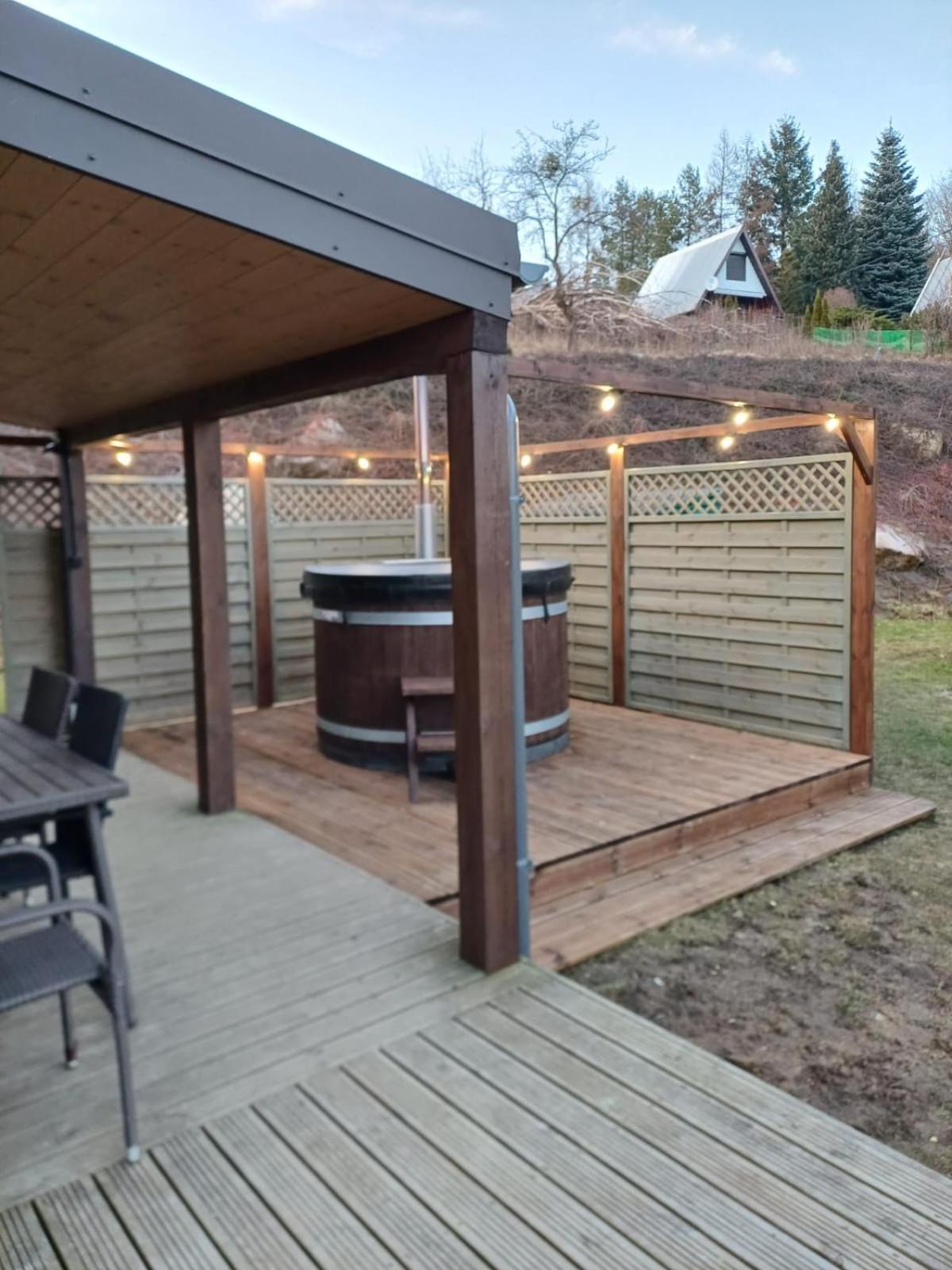 Ostrzycki Nad Jeziorem -balia-sauna-prywatny Pomost Ferienhaus Pierszczewo